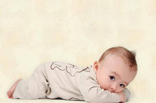 几个月的宝宝可以自己玩 b01d0ea3c0f5450eaa07c5998f2f023f.jpeg