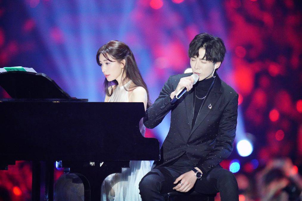 卫视|99划算夜再迎三位老朋友：摩登兄弟刘宇宁、乃万、段奥娟官宣加盟