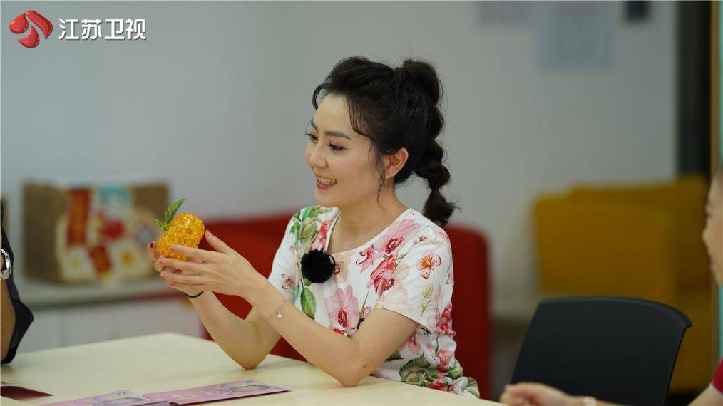 官王珏|江苏卫视《为幸福喝彩》即将开播 解锁幸福的温暖真谛