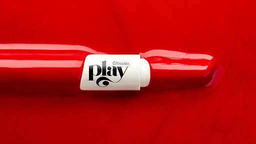 世代|厌倦Ins甜腻风的Z世代 在网上最吃哪一套?