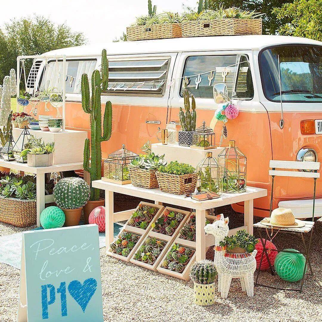 摊位|酷 ！“ 脏、乱、差 ” 的地摊如何逆袭成为“高级移动商店”