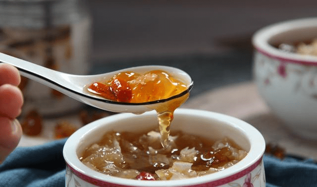 怎样煮银耳羹能快速出胶 a055b20faef74674a8b862397183c1f3.png