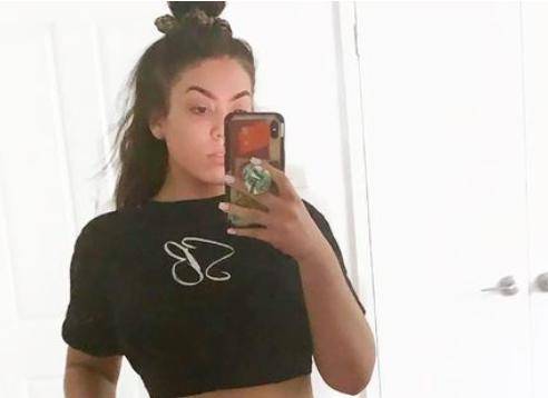 健身|澳洲女子热爱健身，很快就发现自己无法站直，原来是练得过头了