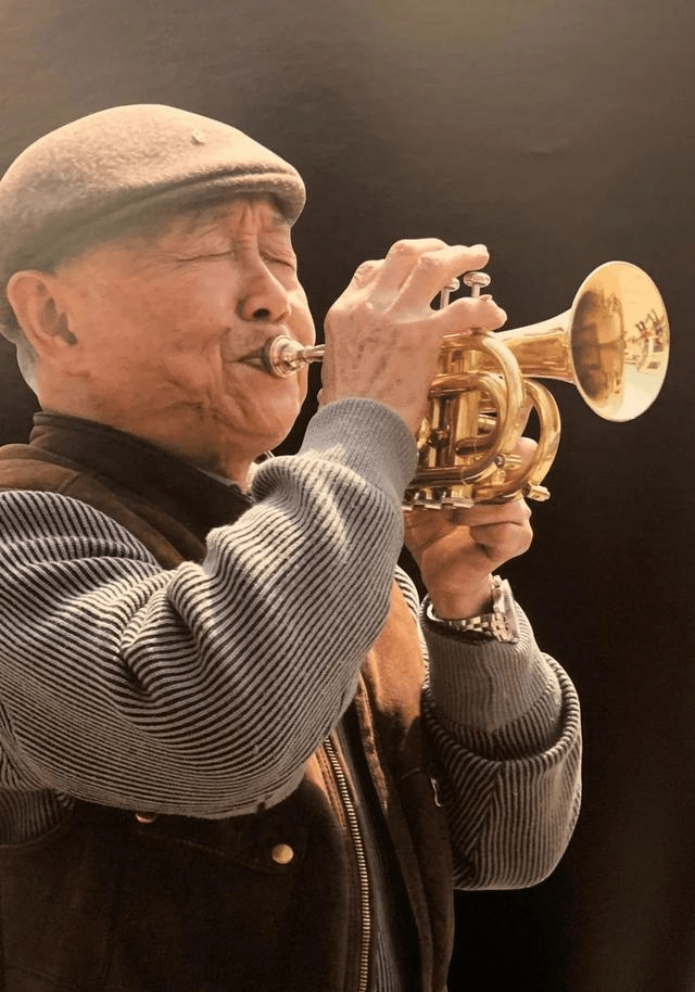 如何吹好小号 f1df35edf0b04a29a0b5bb7a27a4e40d.png