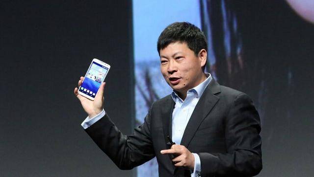 华为|华为手机成“绝唱”：黄牛囤货，二手平台涨数百元，花粉会买单？