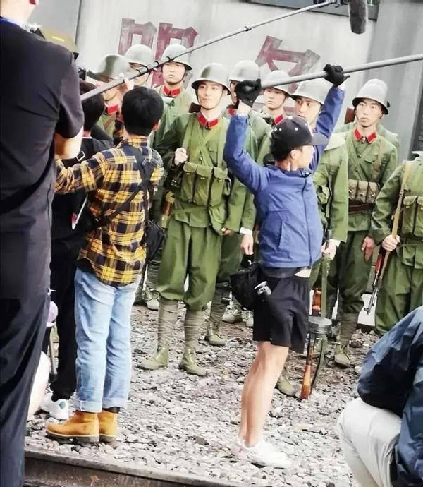 NBA|原创肖战最新亮相状态堪忧，瘦到脱相与昔日形象差距巨大，笑容勉强让人心疼