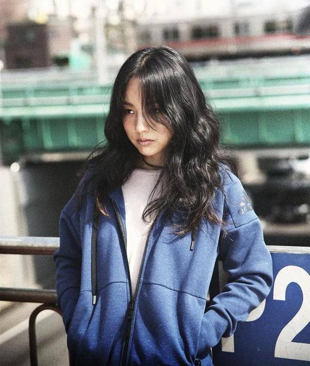 社交|原创李孝利疑似辱华言论后续:3天关社交平台,感谢给自己泼冷水的人