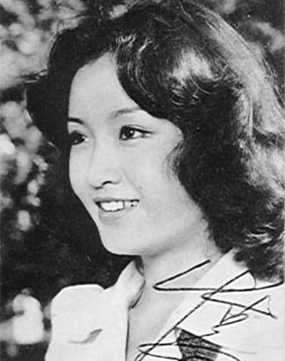28年前的世纪婚礼，邵逸夫主持周星驰伴郎，为何