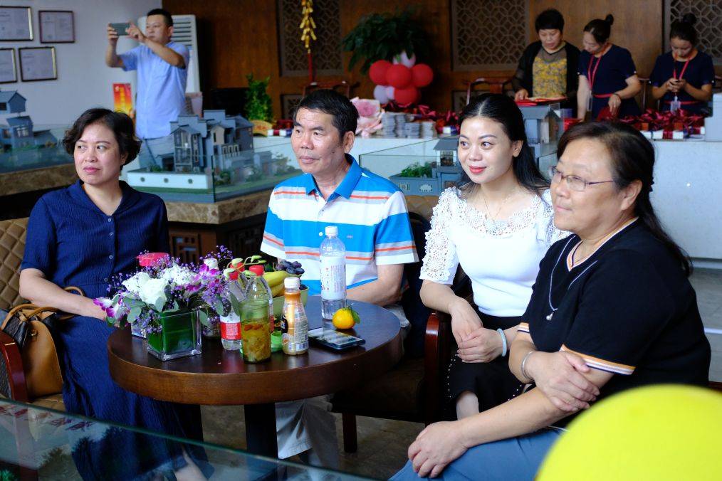 教育|立德树人丹心红——湖北襄阳首届襄派教育家思享会在栖溪小镇举办