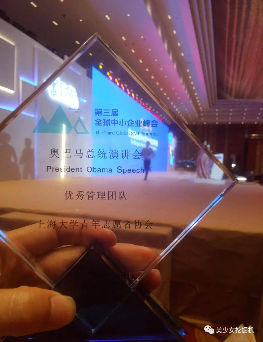 李佳琦|李佳琦年收入输给这个20岁的蛇精脸？她是卖烂脸面膜的骗子啊！