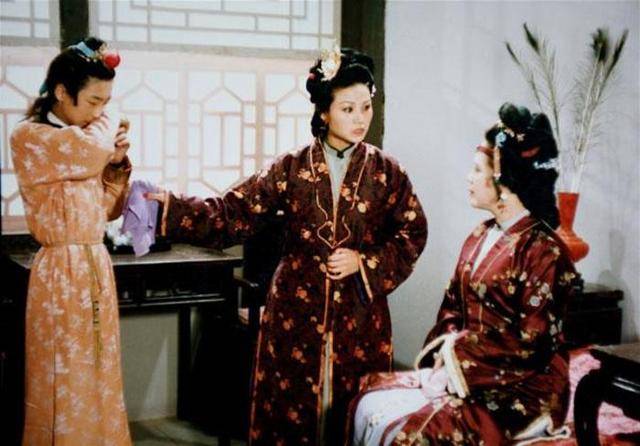 贾政|《红楼梦》里，冷子兴为什么会说贾敬的兄长贾敷不该死？