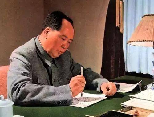 毛主席|都出自谁手？出乎你的想象！中国各高校的题字