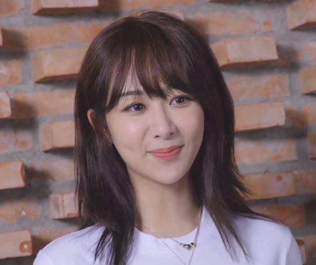 杨紫最新代言人照片 d122075d039549b1b2762f6a08645025.jpeg