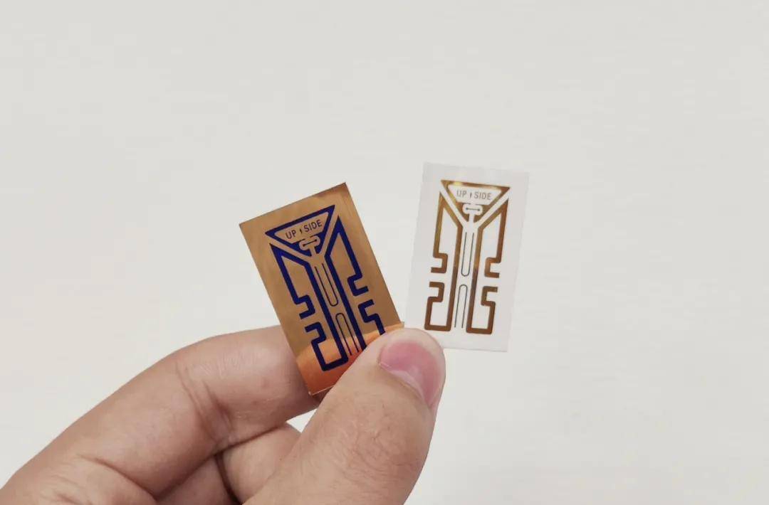 贴纸|手机信号增强贴纸，这么离谱的玩意也有人信？