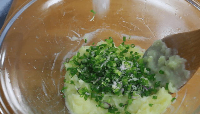 羊肉馅放花椒面好吃吗 38553d76e1b74658b234ed8de258ffee.png