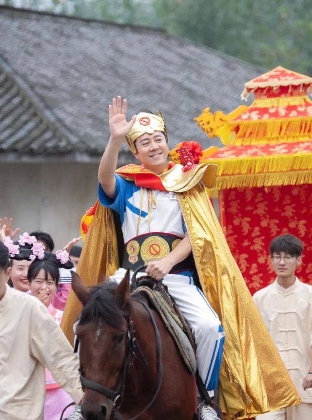 蔡国庆：小时候太被束缚，年龄大了放飞自我？