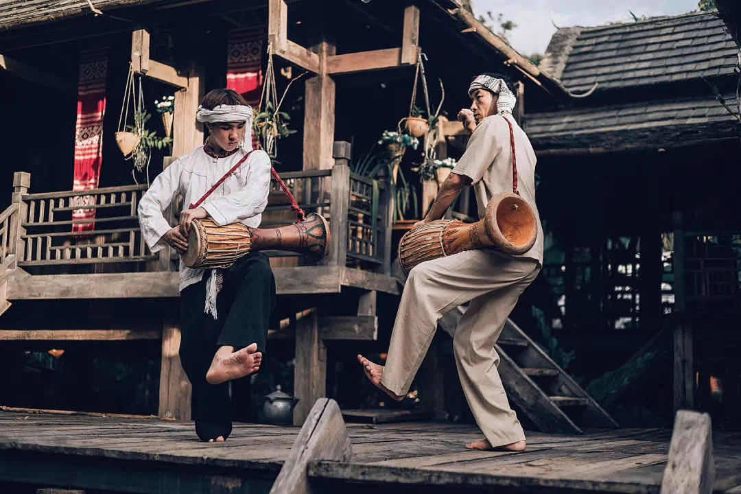 让窦文涛和马家辉着迷的象脚鼓,在版纳傣族乐器中一直稳站c位