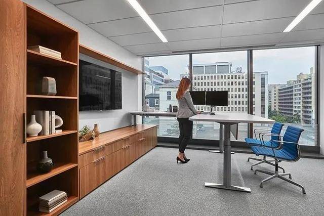 贝茨怀特|简约优雅,光影流动,这个办公室设计太有艺术感了