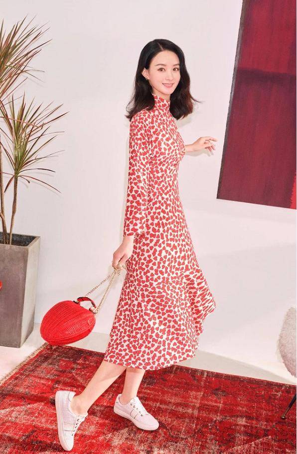 造型|杨幂穿它都“翻车”？其实印花没这么难驾驭，3招教你穿出时尚感