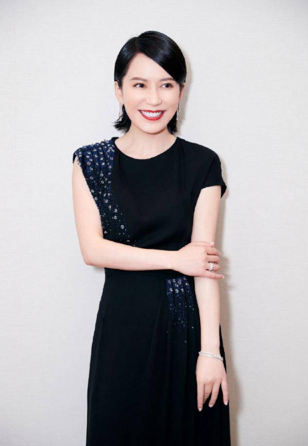 四十多岁的女人怎么提升整体质感,从五个方面做起,优雅显气质