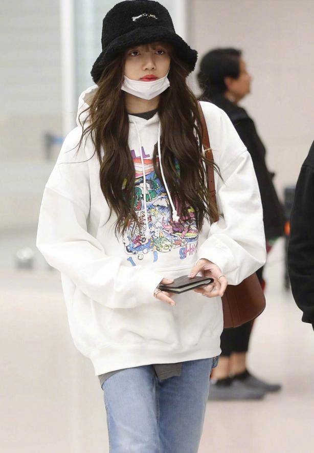 造型|真正会穿的女人,秋天都不会错过这3个“配饰”,看杨幂就知道了