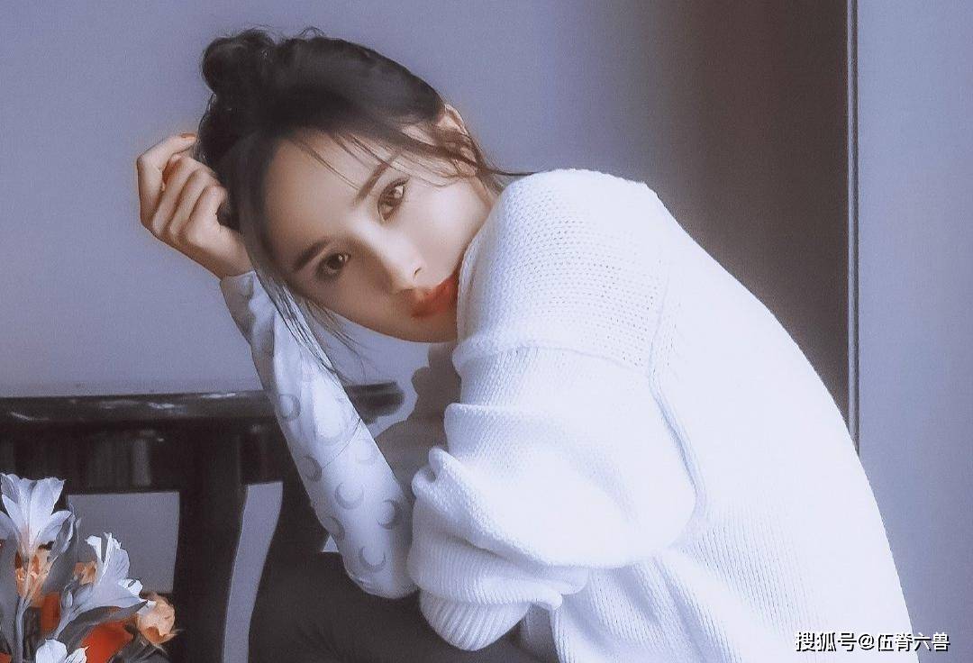 杨幂迎34岁生日魏大勋成关注焦点,情归何处引热议