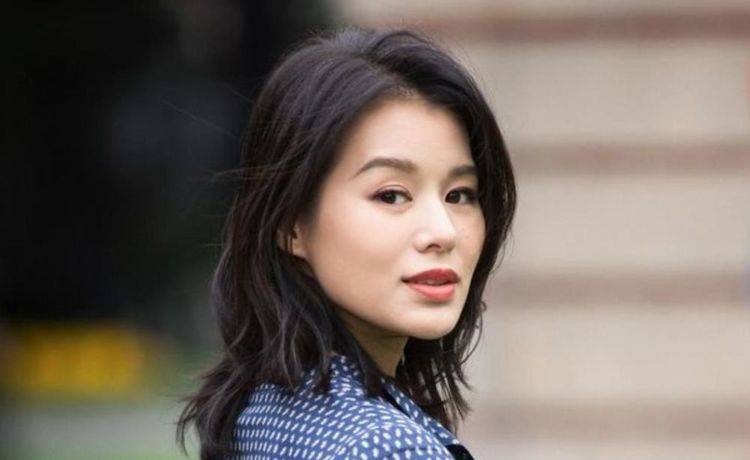 曾与混血老公同居4年,又深陷姐弟恋8年,今嫁豪门