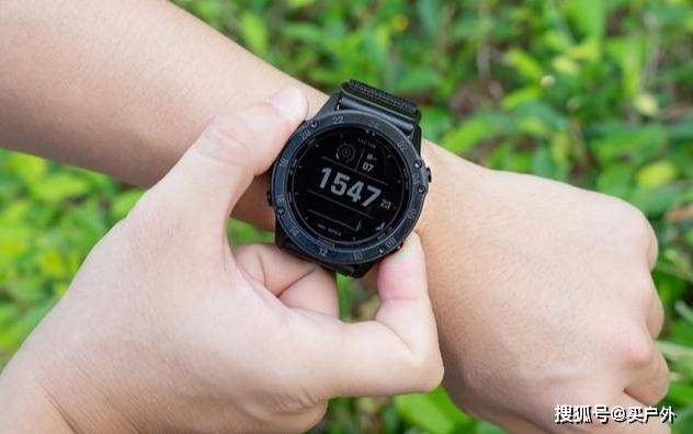 Garmin|佳明Garmin太阳能战术腕表开箱，军迷爱好者不容错过