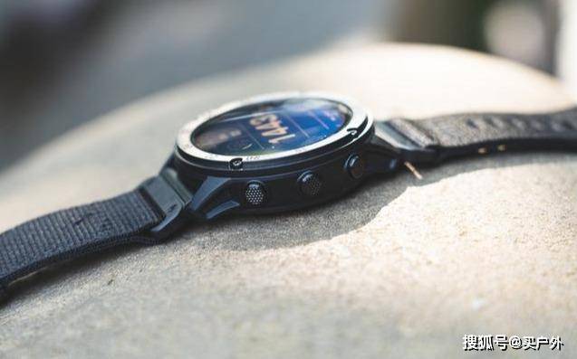 Garmin|佳明Garmin太阳能战术腕表开箱，军迷爱好者不容错过