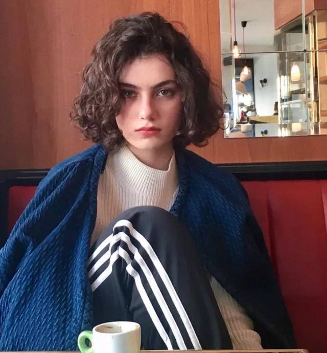 发型|烫头发显老气？三木妈妈也险“中招”，避开烫发雷区，别说没教你