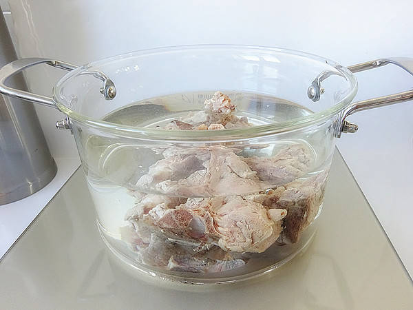 玉米猪骨|比牛羊肉温和，9元1斤每个人都吃得起！秋天要多吃这肉