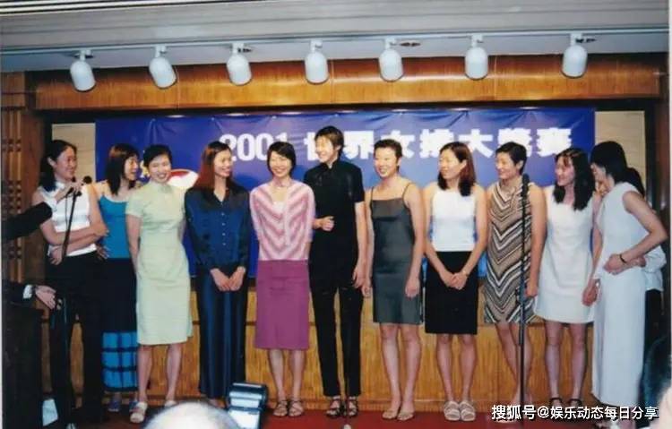 昔日|太美了!女排奥运冠军晒昔日旧照,周苏红身穿旗袍气质温婉知性