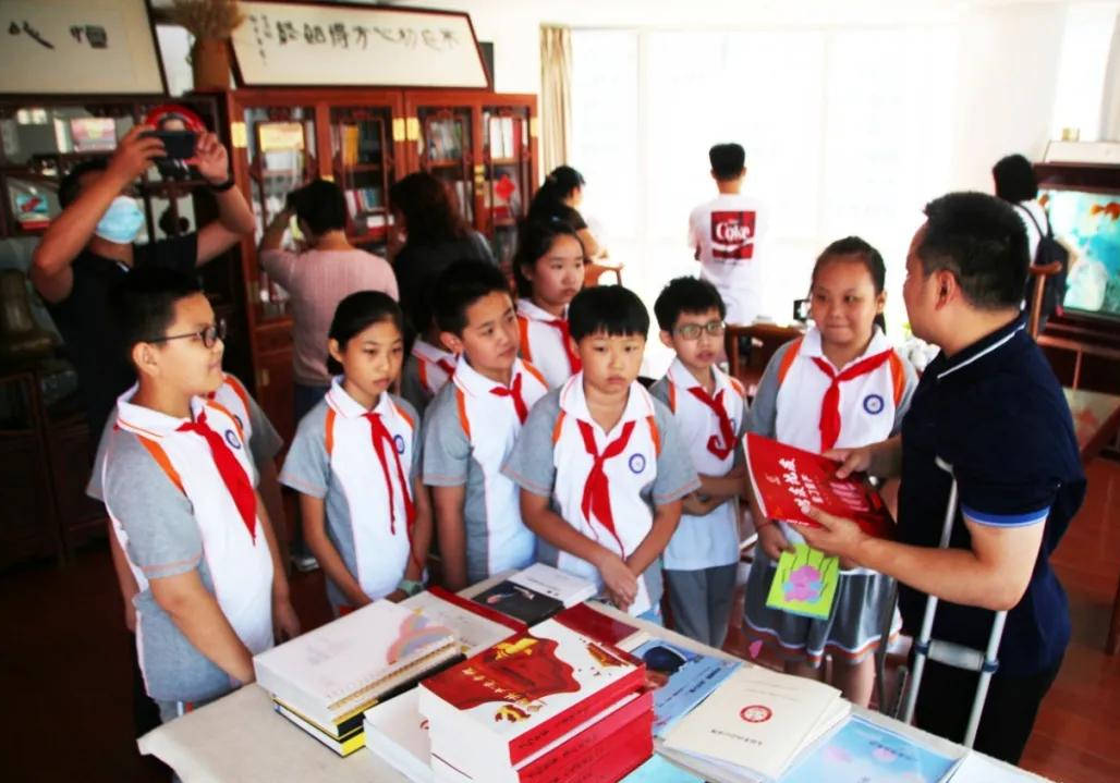 消息资讯|济南市营市东街小学“王勇中队”来麦德森参观学习