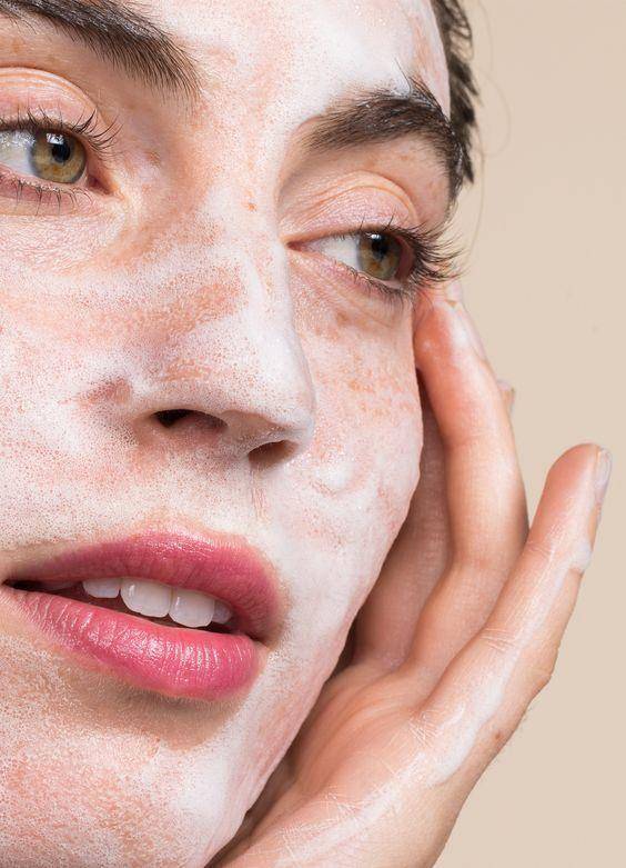 按摩|别整些没用的!谁说长期化妆皮肤就会变差?