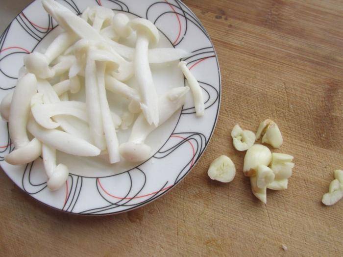 它俩是最佳搭档,简单炒炒,美味可口有营养,老人孩子要常吃!