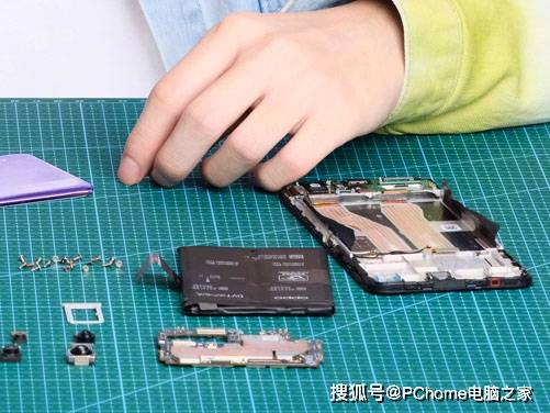 Reno|王俊凯曝光OPPO新品 Reno4 SE 定档9月21日正式发布