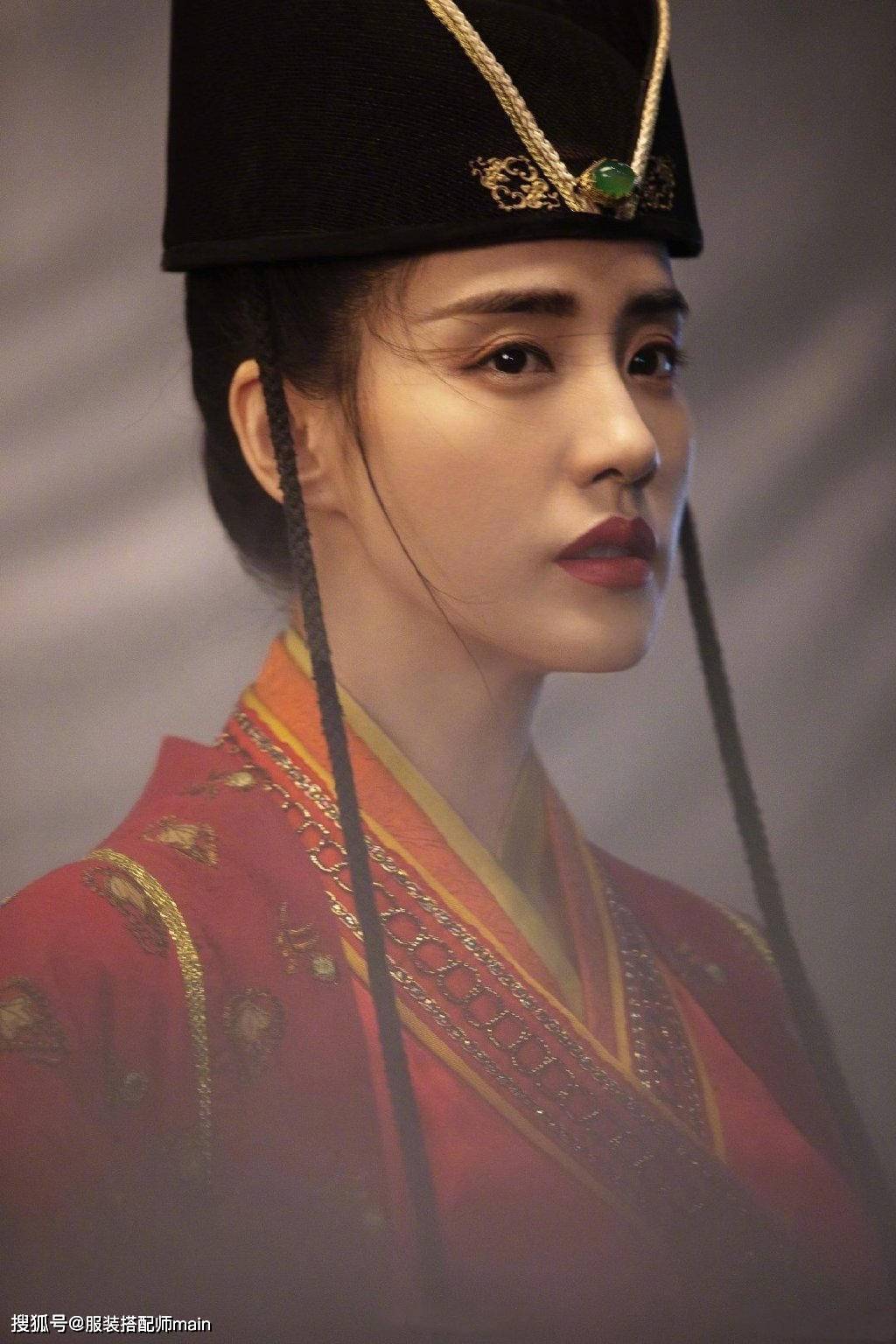 红衣|原创谁说林青霞后再无东方不败?王智一袭红衣致敬经典,气质完全不输