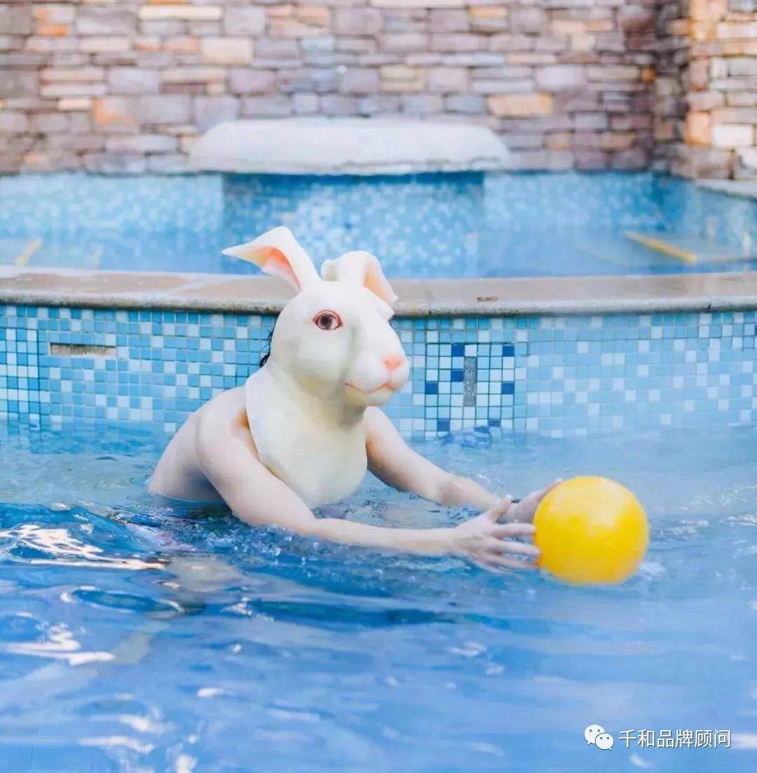 欲望|这个网红只有3岁 | 何以撩拨一个城市时尚潮人的欲望,碾压身边一切网红……