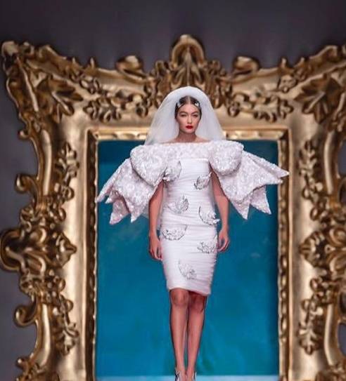 春夏|吉吉哈迪德米兰时尚周再次披婚纱，坏小孩设计师这次搬来了毕加索