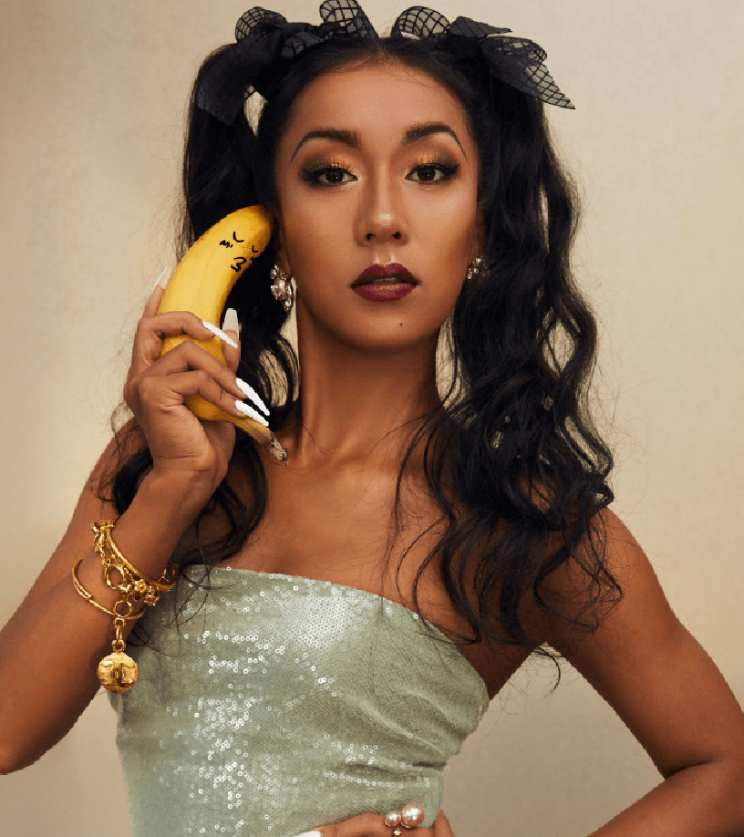 擦边球|吉克隽逸太会打擦边球了，摄影师给她一根香蕉，她却这样玩