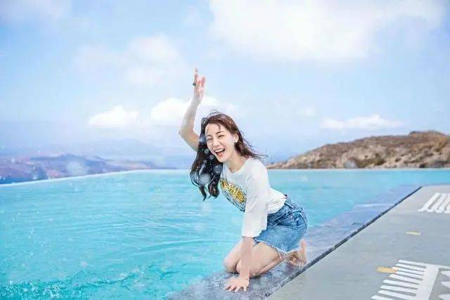 拍照活泼姿势 690efb231cae4f9bb0fa33884c194b0d.jpeg