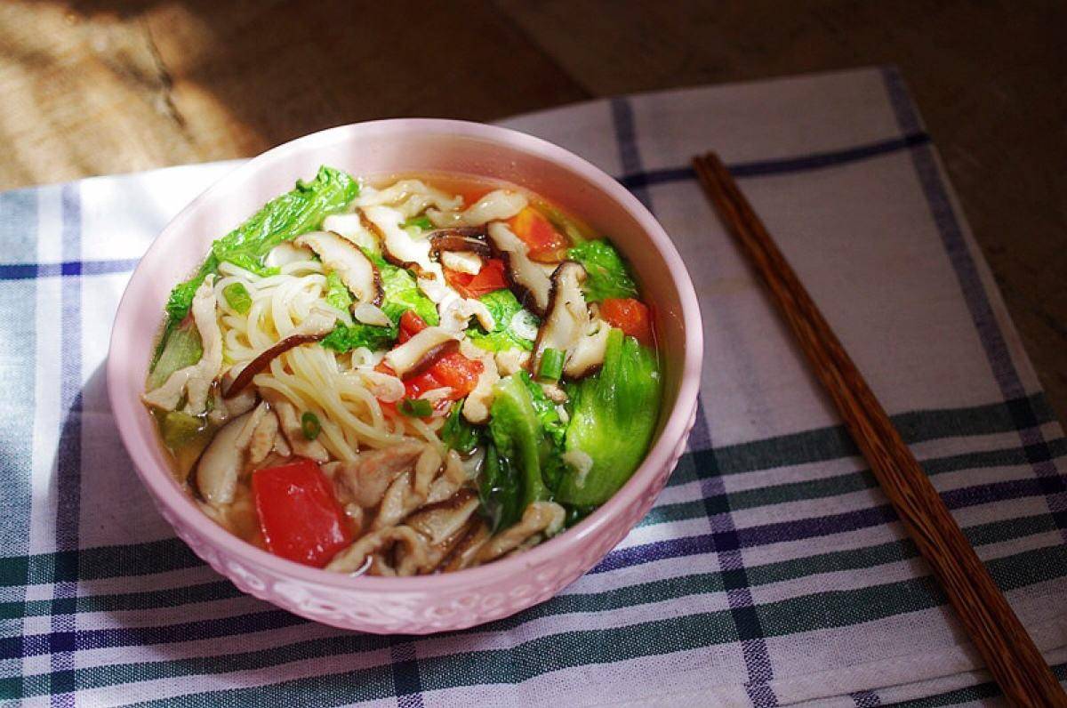 2020上半年铜陵市GDP_铜陵市二院路口摄像头(3)