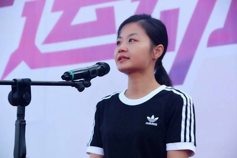 县委副书记徐桢宣布澧县首届企业职工运动会开幕