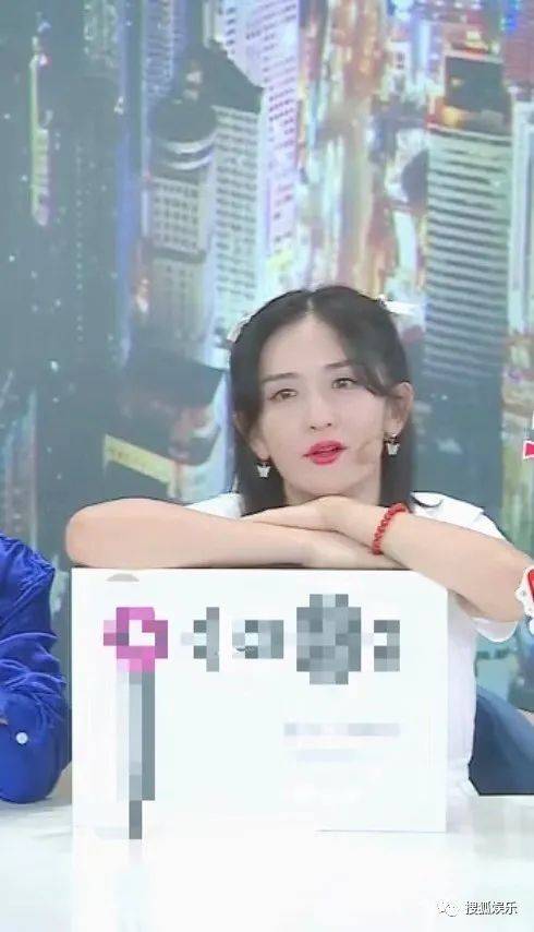 娱乐日报|胡一天恋情曝光?谢娜小腹微凸?德云社抢票堪比春运?