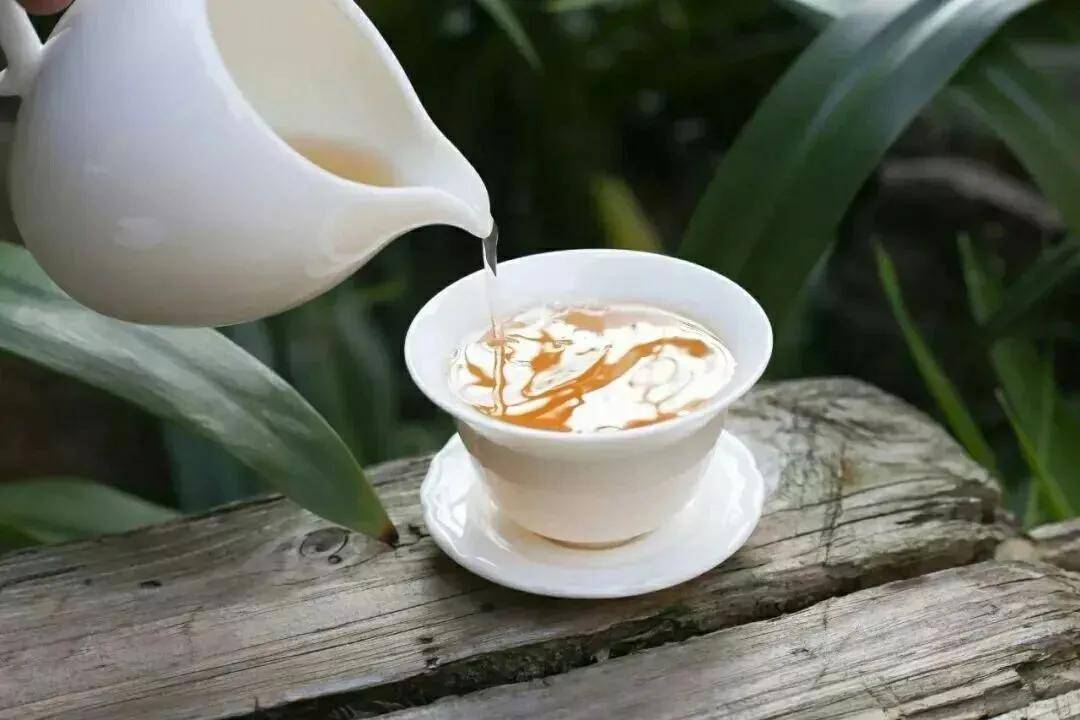 茶叶|喝着却不香的白茶，能算好茶吗？闻着香