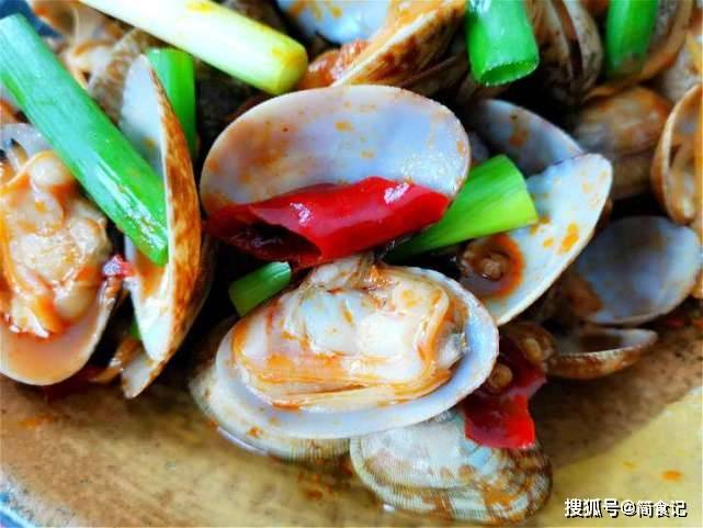 蛤蜊|你见过吗？大家说说，一盘卖18块钱值不值媳妇是这样炒花蛤的