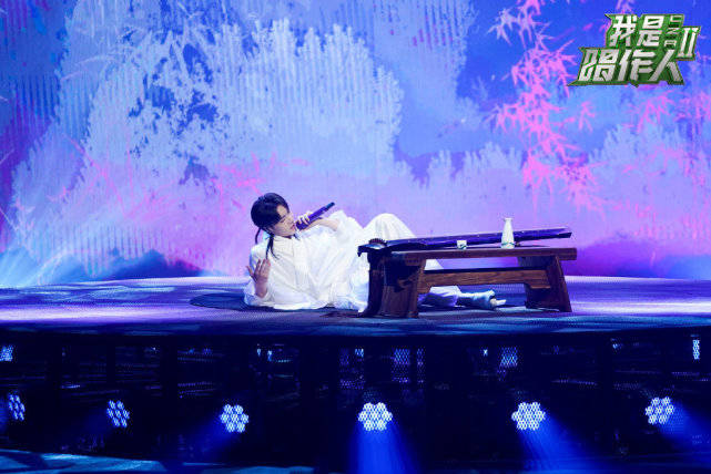 屏幕|原创张艺兴的绵羊锤太厉害了！隔着屏幕都感觉到了力量，帅炸了！