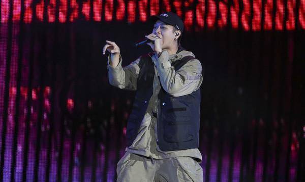 发声|原创23岁男星被曝霸凌同学、家暴女友遭质疑，发声澄清还原事情经过