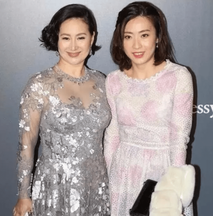 何超琼有几个儿女 13e1950b318646c9a46d03f3f996f0b1.png