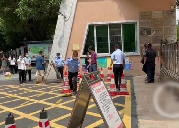 原创突发！广东一幼儿园外砍人酿2死，疑凶自残伤重不治